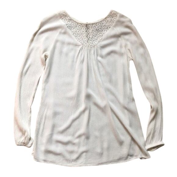 Liz Lange Maternity Top in White - Picture 1 of 6